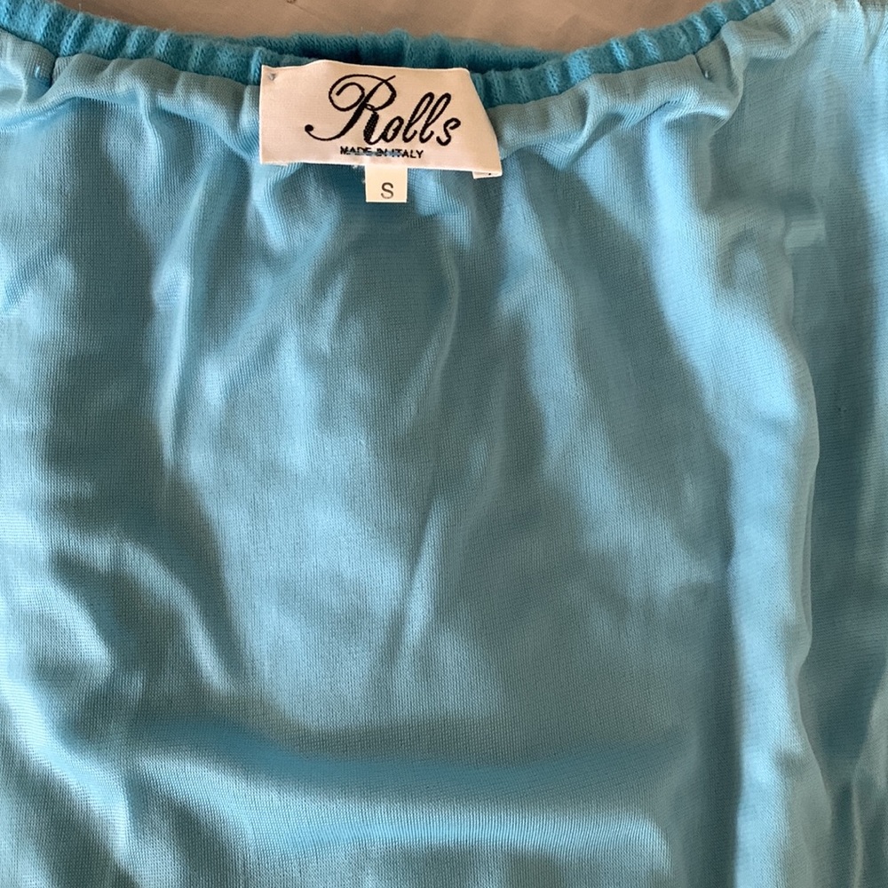 Unique two piece🦋 - Picture 8 of 11